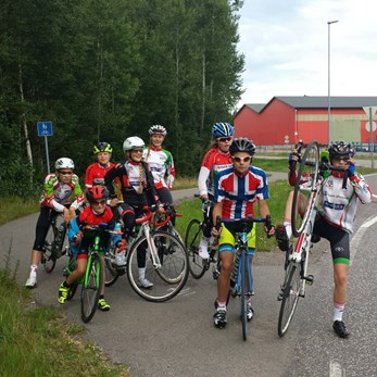 Landeveiens aldersbestemte ryttere er i gang med trening igjen etter ferien.